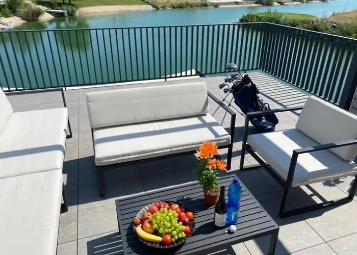 Pri Jazere - Golf Apartment